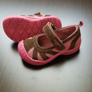 Oshkosh Mary Jane like sneakers